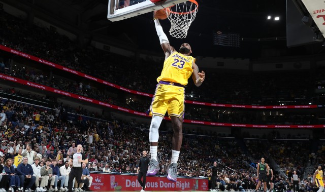 九游体育电脑版官方下载-打得很稳！詹姆斯首节6中3拿到6分2板6助1帽 0失误&amp;正负值+10