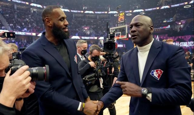 九游体育电脑版官方下载-詹皇罕见打开话匣子：想和乔丹亲近 选秀或有暗箱